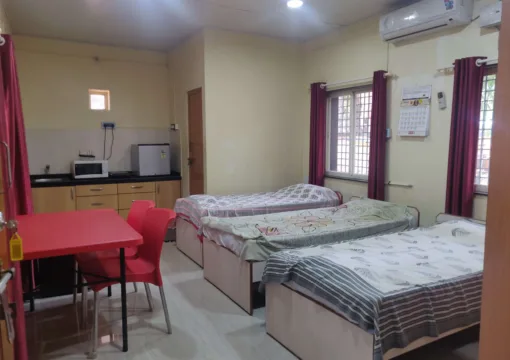 Deluxe Room with Kitchenette (D2)