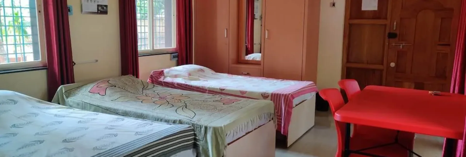 Deluxe Room with Kitchenette (D2)